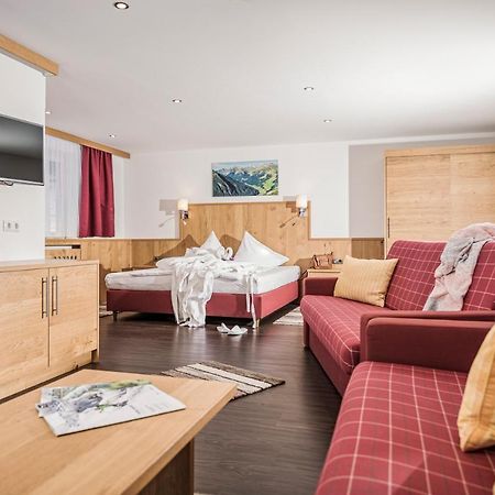 Hotel Kirchlerhof トゥクス エクステリア 写真