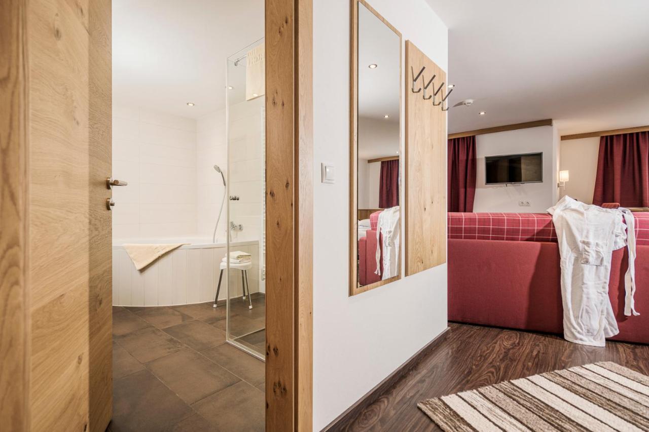 Hotel Kirchlerhof トゥクス エクステリア 写真