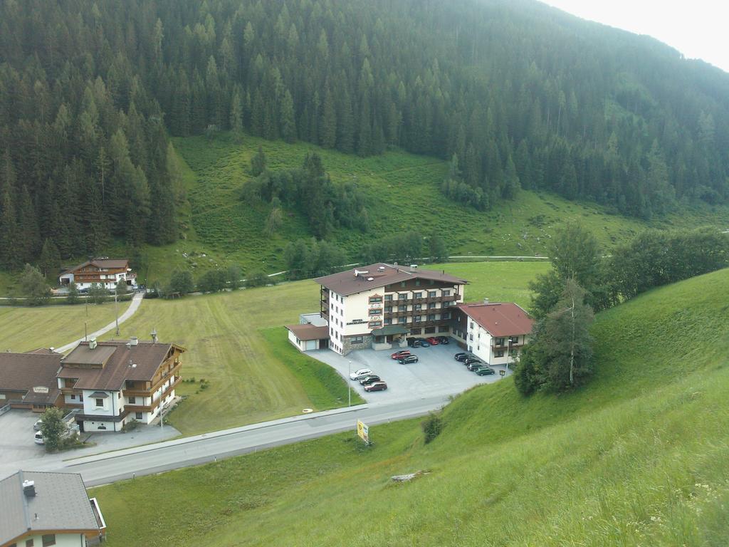 Hotel Kirchlerhof トゥクス エクステリア 写真