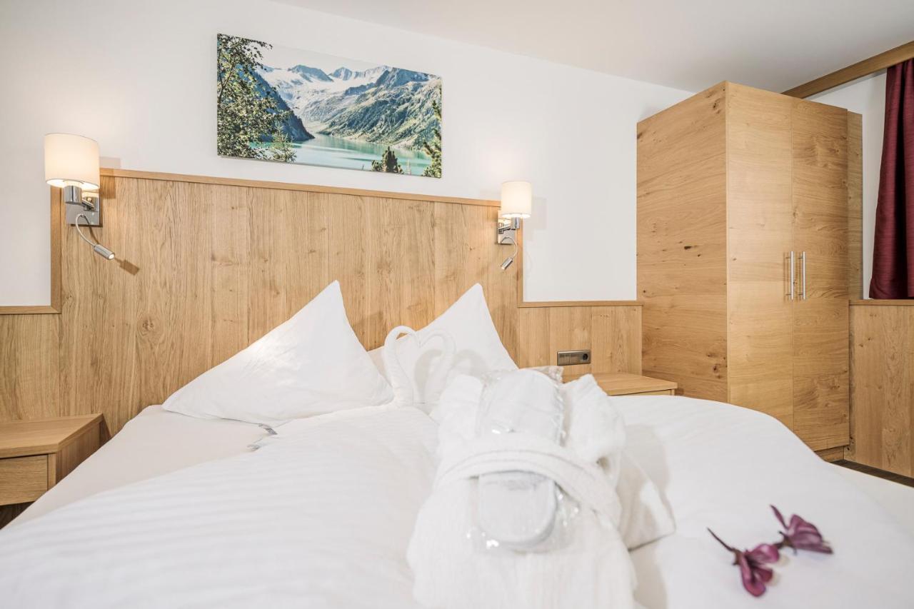 Hotel Kirchlerhof トゥクス エクステリア 写真